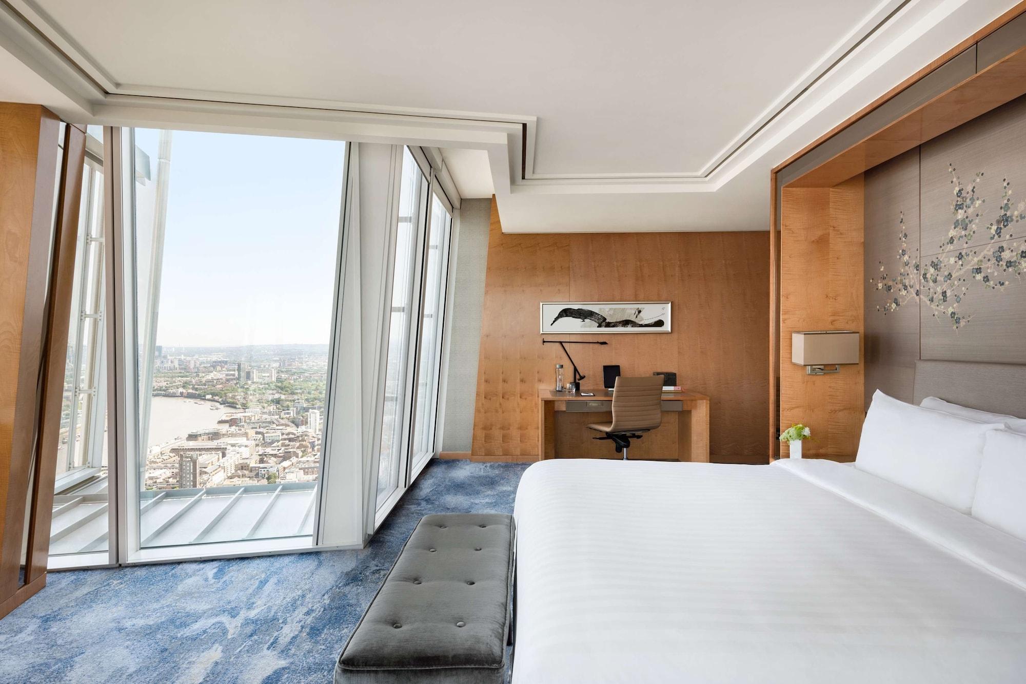 Shangri-La The Shard, London Luaran gambar A bedroom at the hotel