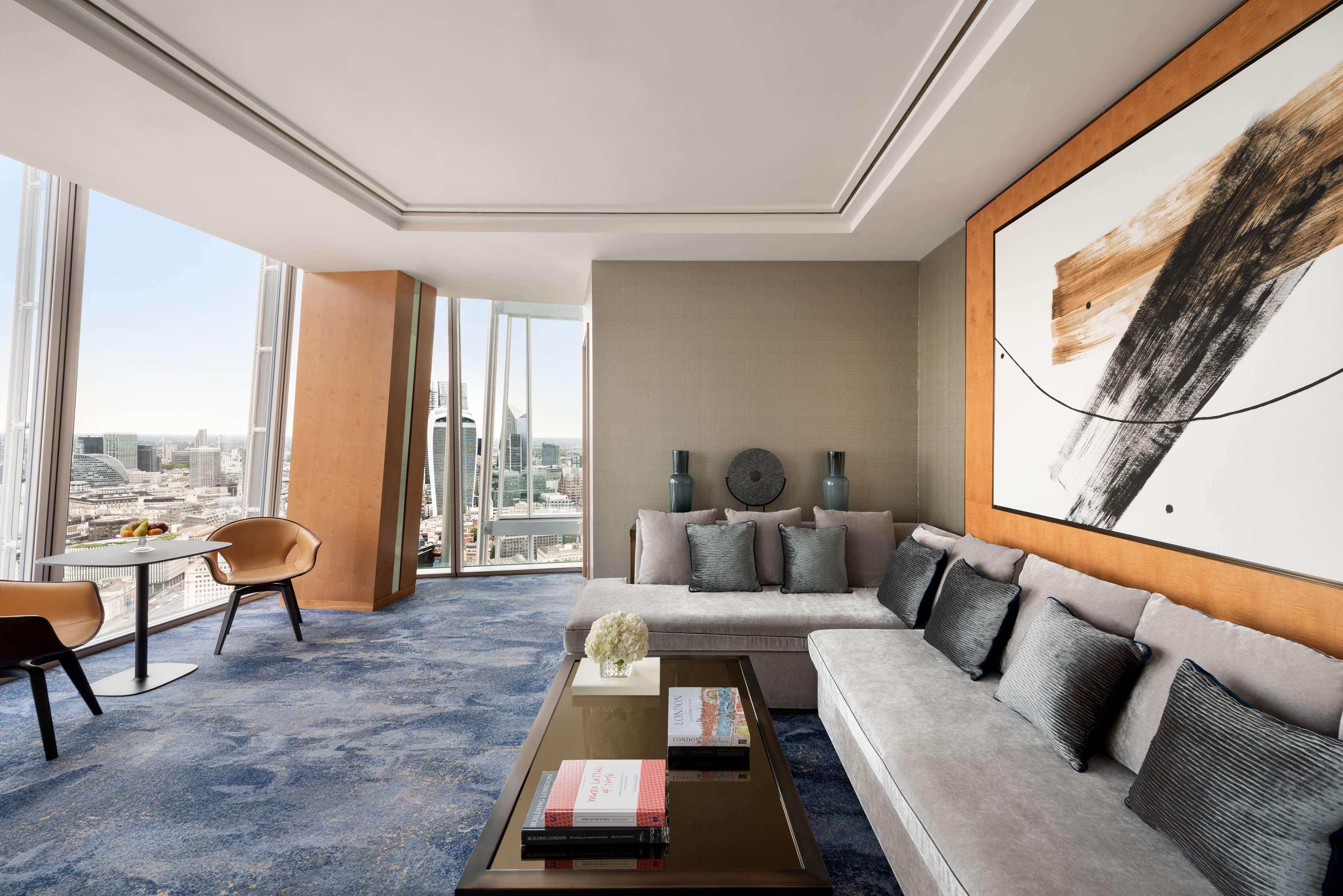 Shangri-La The Shard, London Luaran gambar The living room of a Sky Residence