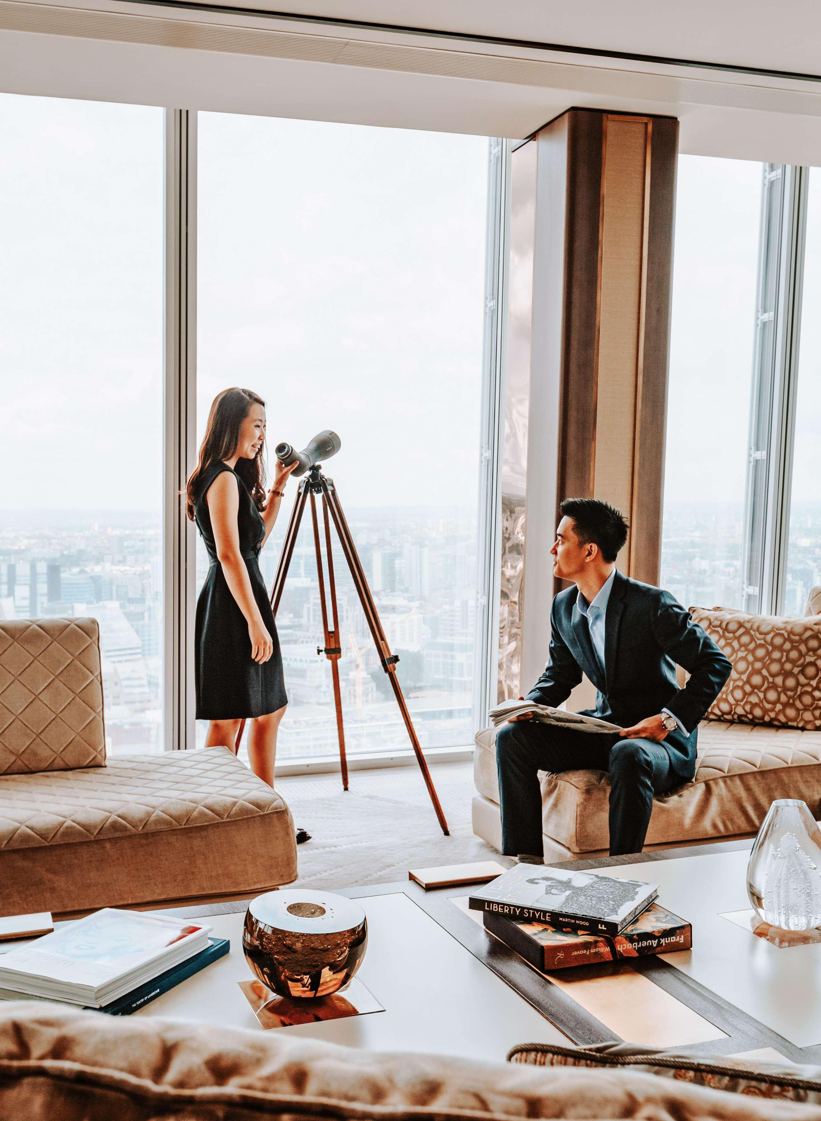 Shangri-La The Shard, London Luaran gambar A tripod in use